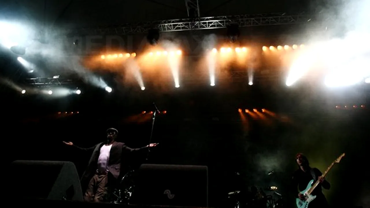 Faithless se destramă