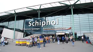 Aeroportul Schipol din Amsterdam, parţial evacuat în cursul nopţii din cauza unei alerte