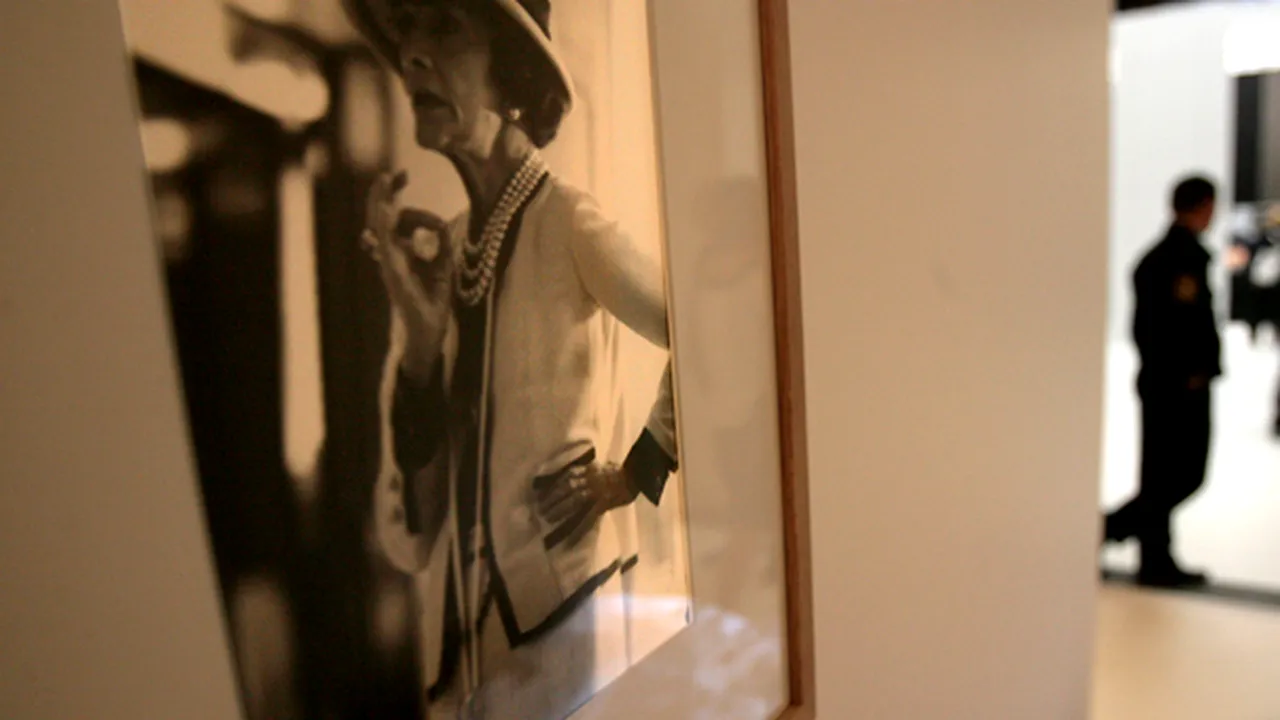 10 Lucruri pe care nu le ştiai despre Coco Chanel, cea mai puternică femeie din lumea modei - VIDEO