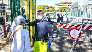 Italia înregistrează o nouă creştere a deceselor provocate de COVID-19, după o perioadă de declin