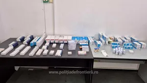 Mii de fiole şi pastile dopante în valoare de peste 51.000 lei, descoperite la Vama Giurgiu