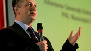 Fenechiu: Dacă sondajele îmi dau şanse mari de câştig, iau în calcul candidatura la şefia CJ Iaşi