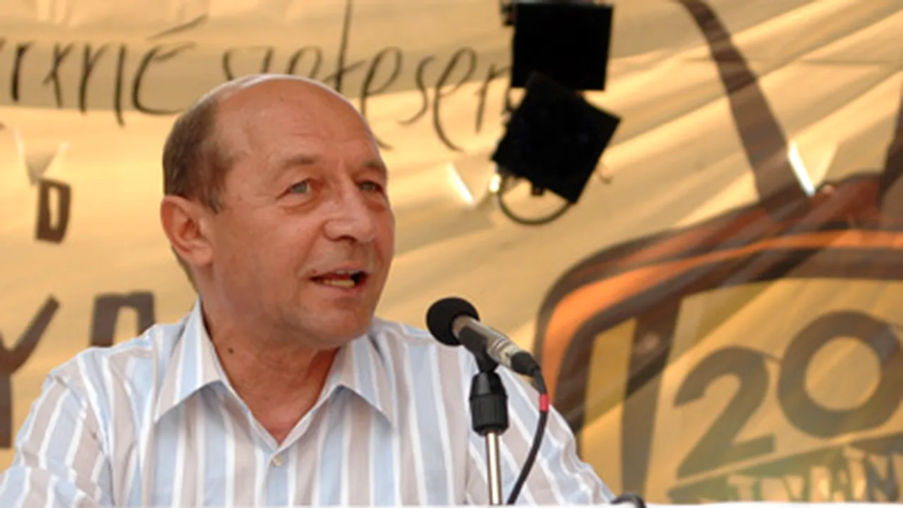 Băsescu, huiduit la Universitatea de Vară 