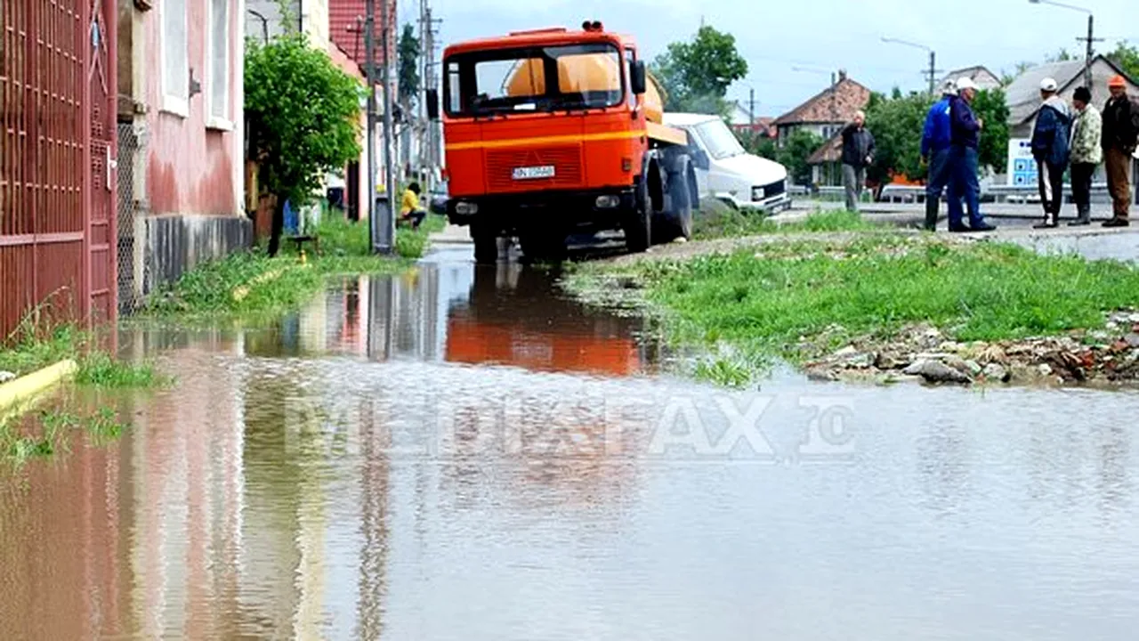 Cincizeci de persoane evacuate în Caraş-Severin, din cauza inundaţiilor