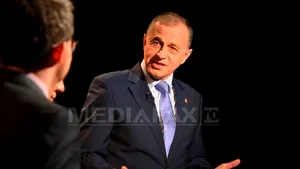 Geoană: Efectul situaţiei din Cipru va conduce băncile din România să execute milioane de oameni