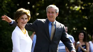 Laura Bush şi fiica sa vor publica o carte pentru copii