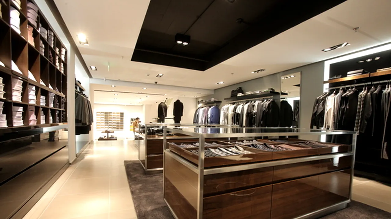 Profilul clientului dintr-un magazin Hugo Boss: peste 25 de ani, şef de companie, venit lunar de minim 2.000 de euro