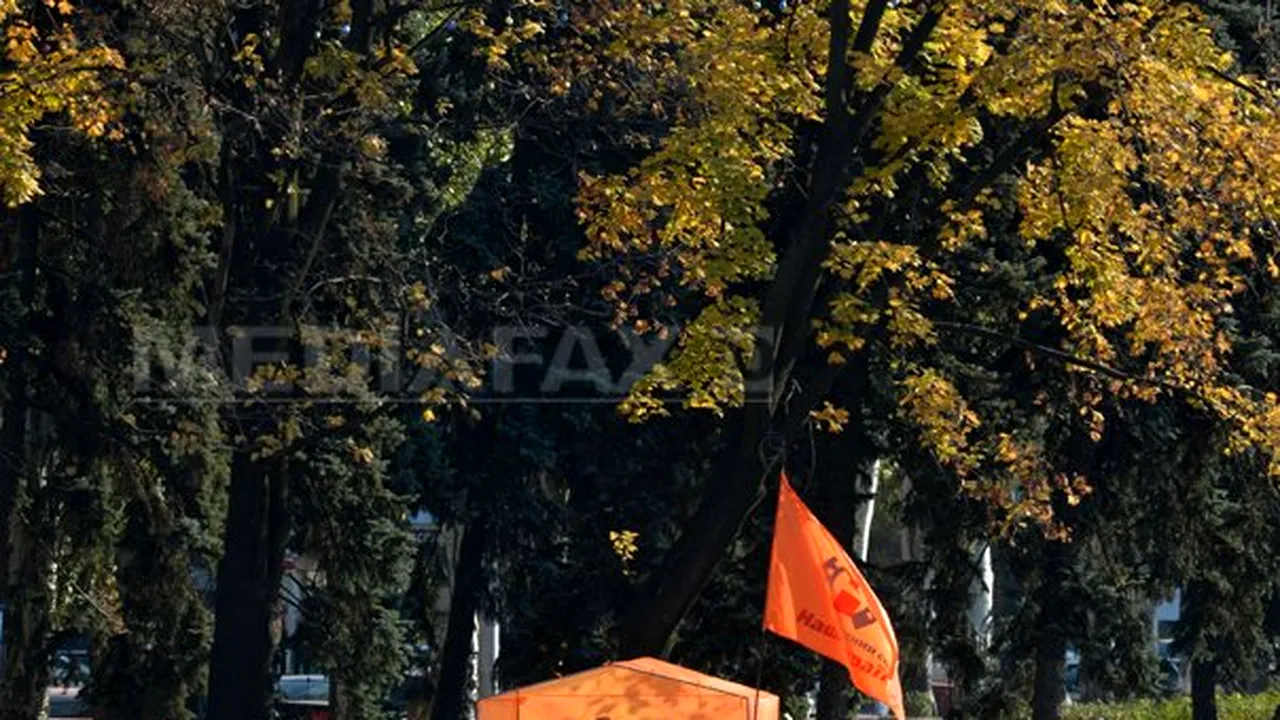 În Ucraina, estul votează pentru putere, iar vestul pentru opoziţie
