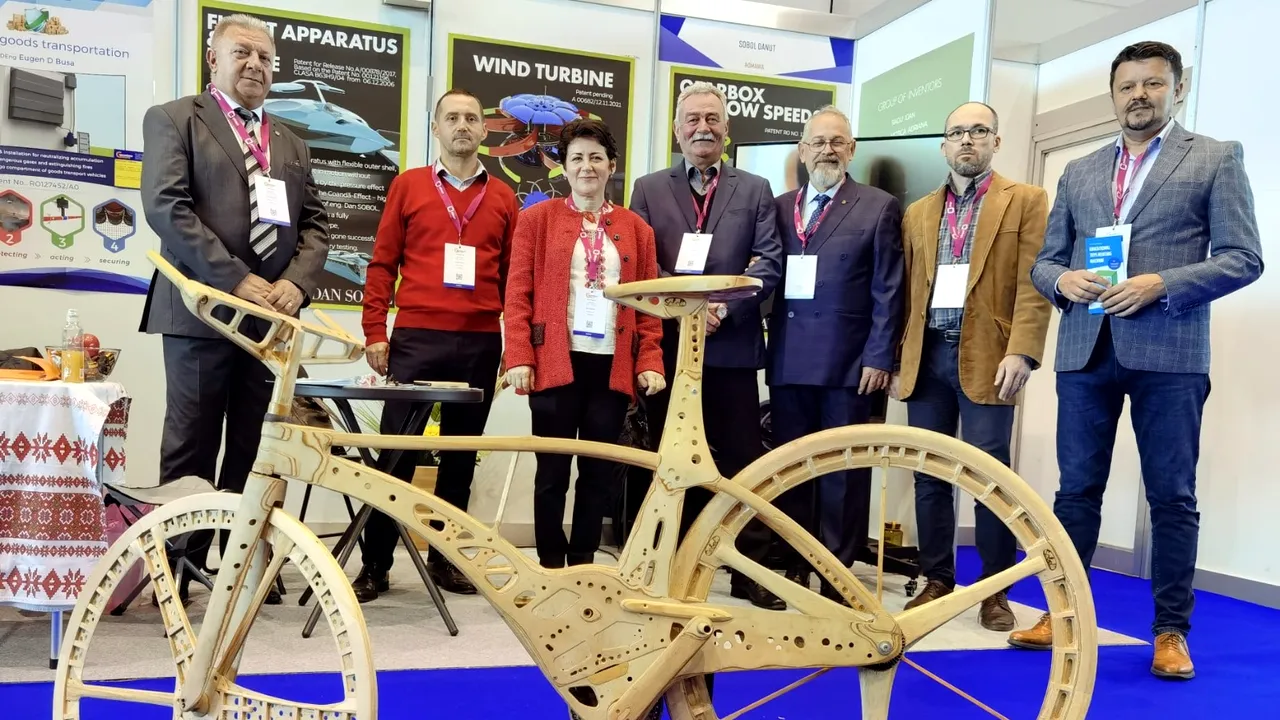 Cea mai uşoară bicicletă din lume prezentată de arădeni la Salonul Mondial de Invenţii de la Geneva