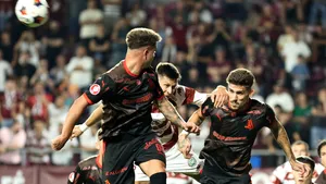 Rapid și Dinamo, sancționate cu câte 10.000 de lei fiecare după derby-ul din Superliga