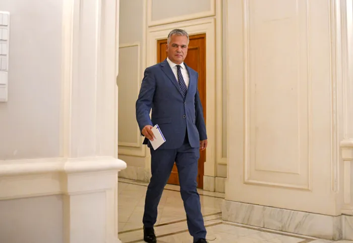 LIVE UPDATE Guvernul Veștea va fi votat AZI. George Simion cere clarificări de la Nicușor Dan până la 21:30 | Premierul desemnat a fost la sediul AUR | Bolojan a convocat ședință extraordinară de Guvern