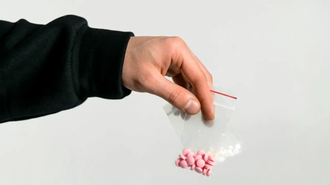 Opioidele sintetice ar fi putut cauza sute de decese în plus în Marea Britanie față de estimările inițiale