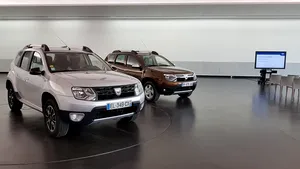 Tu cumperi măşti, alţii SUV-uri. Maşinile mari reprezintă peste 40% din piaţa auto din România