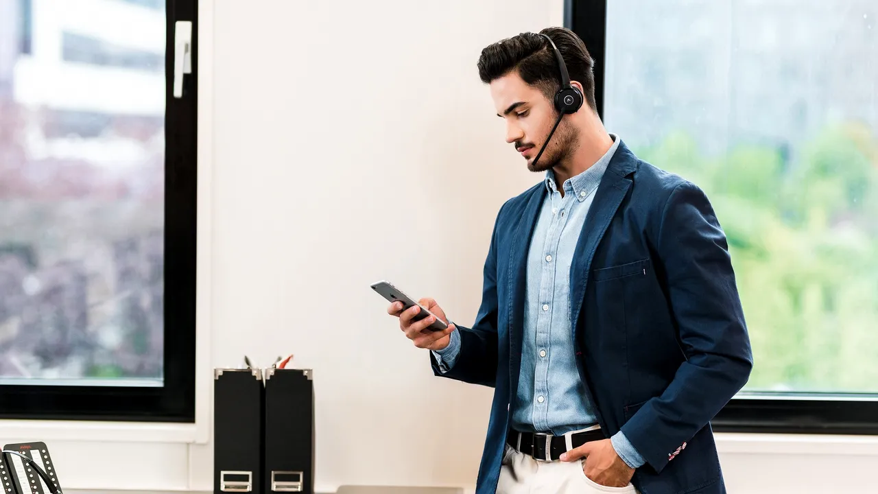 ELKO Romania introduce în portofoliu soluţiile de comunicare profesionale Axtel