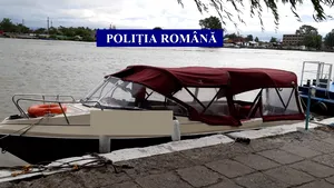 FOTO: Furate din Suedia şi vândute în Delta Dunării. Zeci de ambarcaţiuni în valoare de 500.000 de euro au fost recuperate de poliţişti
