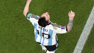 Cupa Mondială din Qatar: Messi înscrie în partida cu Mexic şi salvează Argentina