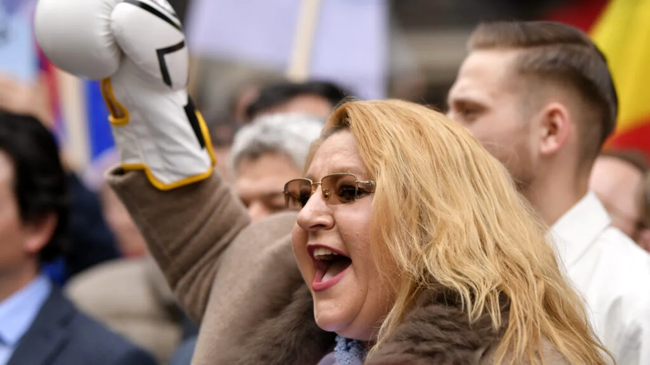 CCR discută luni contestația Dianei Șoșoacă la decizia BEC de a-i respinge candidatura