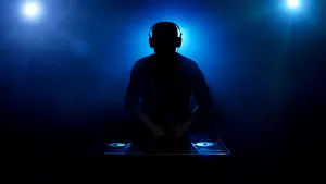 O mare bancă a numit un DJ în funcţia de director executiv