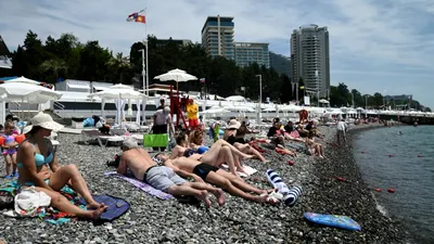 EXTERNE Războiul lovește stațiunea preferată a lui Putin de la Marea Neagră: drone, alerte aeriene și cozi la benzinării