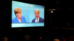 Merkel şi Schulz îndeamnă cetaţenii să voteze în scrutinul parlamentar de duminică. Cine s-ar plasa pe primul loc, potrivit unui  sondaj publicat astăzi