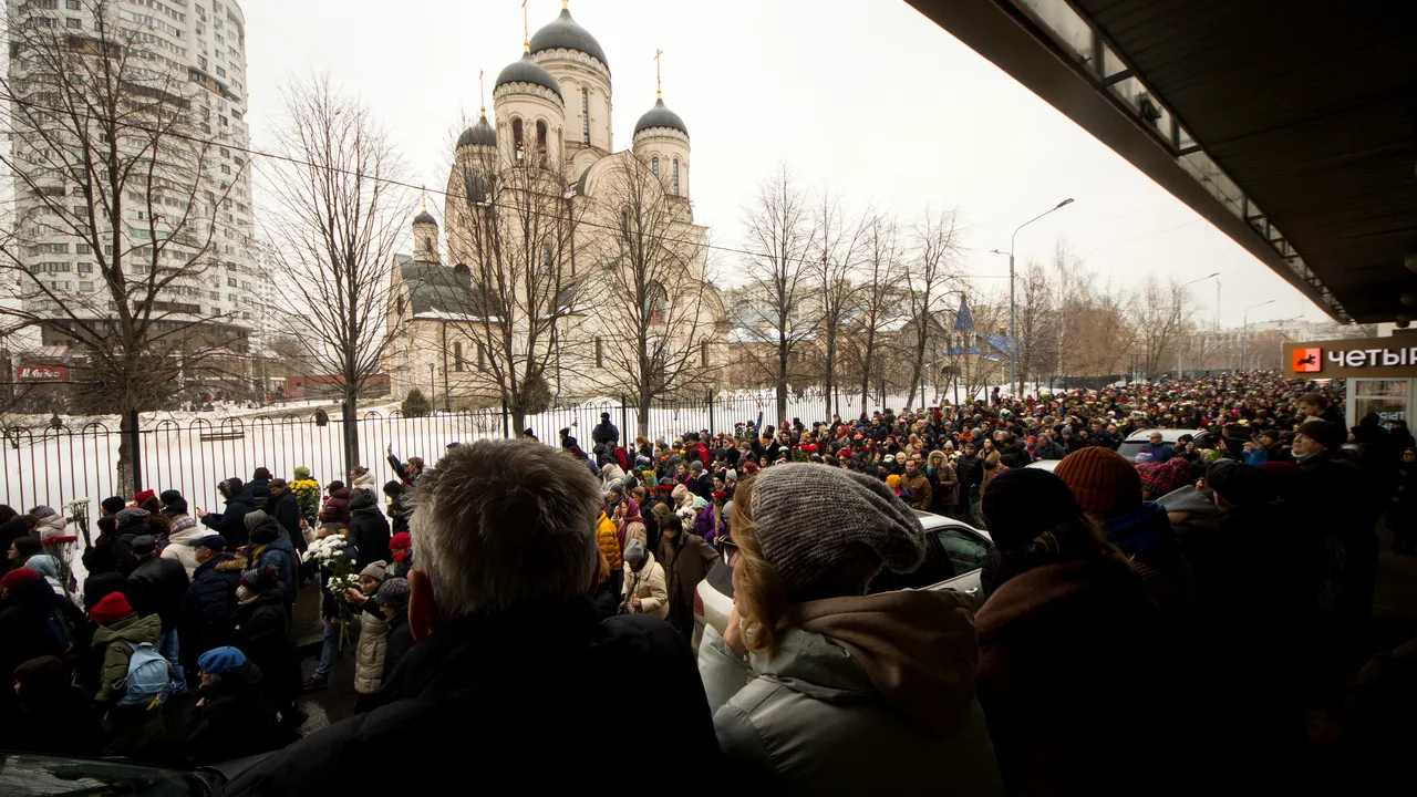 Preotul care a ţinut o slujbă de comemorare a lui Navalnîi a fost suspendat