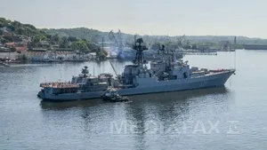Incendiu la bordul unui distrugător rus ancorat în portul Vladivostok