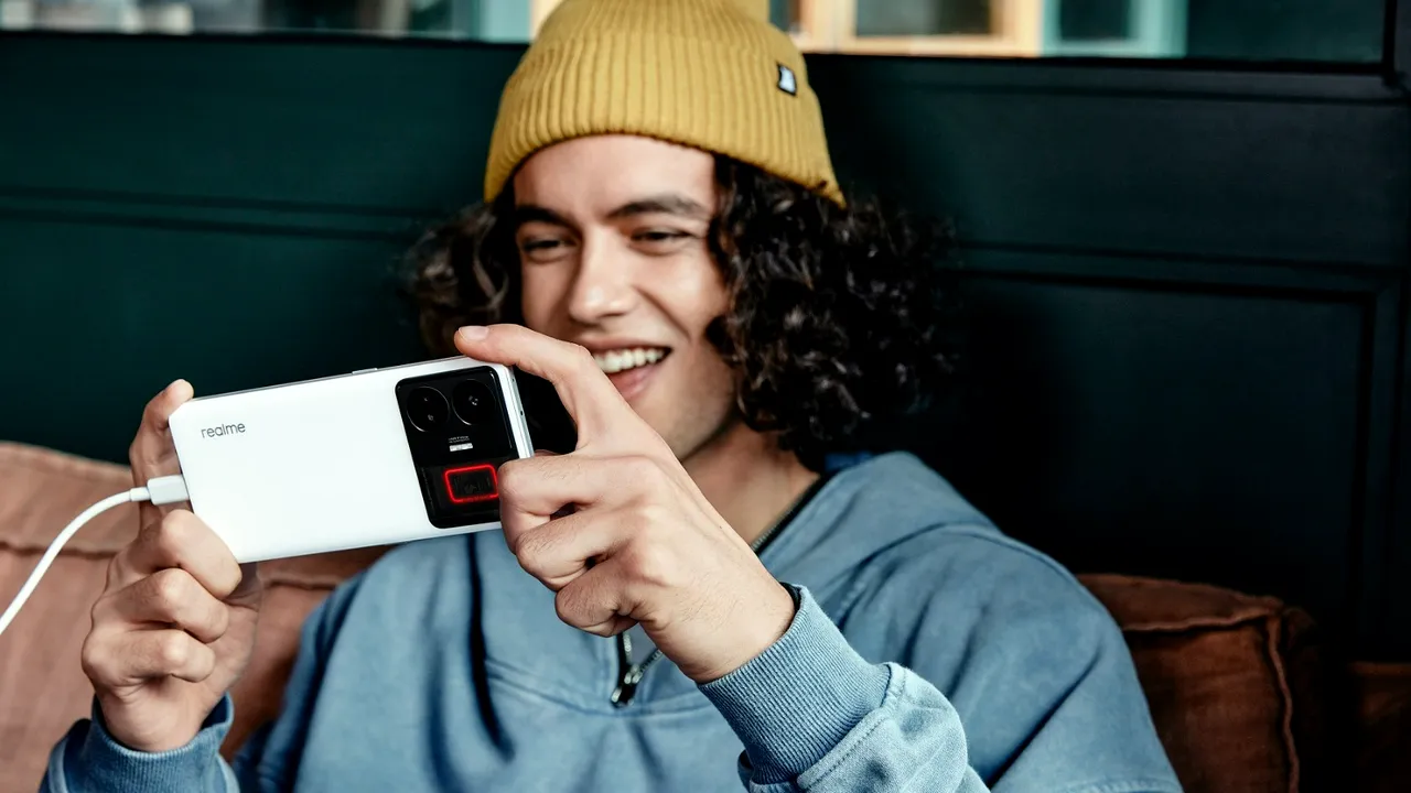 Realme anunţă lansarea globală a modelului realme GT3