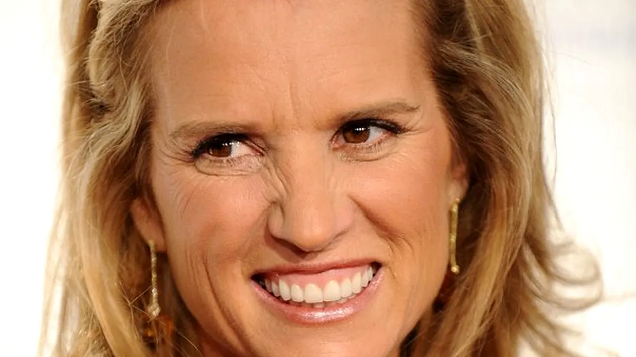 Kerry Kennedy, fiica lui Robert F. Kennedy, arestată pentru că a condus sub influenţa drogurilor şi a produs un accident
