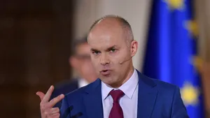 Funeriu: Mi-a sunat toată ziua telefonul astăzi să mă retrag în favoarea lui Nicușor Dan