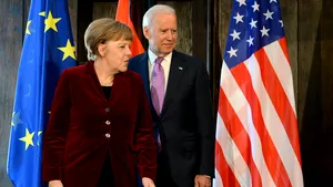 Joe Biden laudă activitatea Angelei Merkel şi vrea consolidarea relaţiilor SUA-Germania