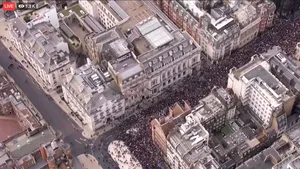 VIDEO Miting de proporţii la Londra, înainte de BREXIT. Criza din Marea Britanie a scos în stradă sute de mii de oameni 