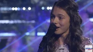 Laura Bretan, adolescenta de origine română, aplaudată în picioare de juriul America's Got Talent - VIDEO