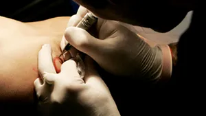 Un anuar al artiştilor tatuatori din România va fi lansat la Sibiu