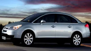 Citroen vrea să vândă în România 400 de maşini C4 Sedan