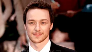 X-Men: James McAvoy va divorţa de Anne-Marie Duff. Fanii spun că flirtează cu Jennifer Lawrence - VIDEO