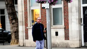 Kevin Spacey, actorul acuzat de hărţuire sexuală, a făcut un apel la persoanele care se luptă cu ruşinea sau depresia să nu-şi ia viaţa