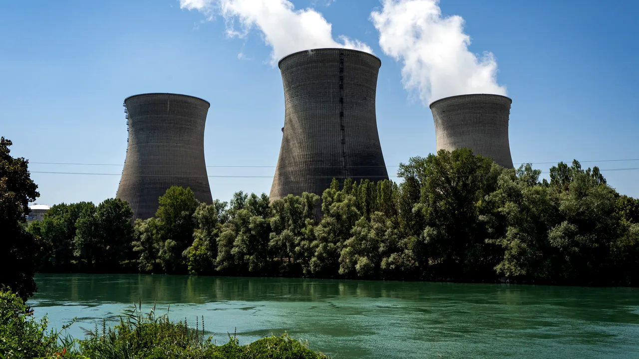 Franţa modifică regulile pentru a menţine centralele nucleare în funcţiune pe timp de caniculă