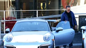 FOTO: Jerry Seinfeld scoate la licitaţie o altă „bijuterie” pe roţi. Cât costă maşina Porsche 911 din garajul actorului
