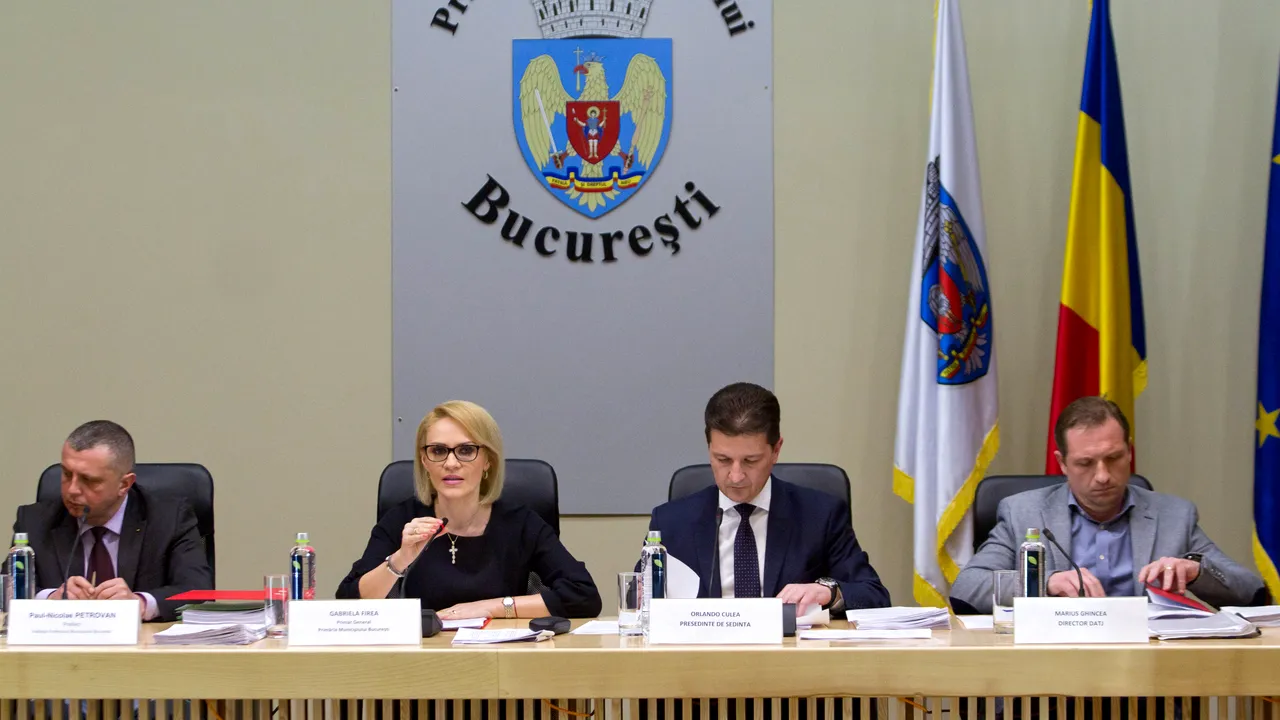 Un consilier general anunţă cine s-a înscris în cursa internă din PNL pentru Primăria Capitalei. Printre candidaţi se numără purtătorul de cuvânt şi un senator
