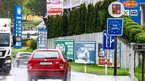 Românii care intră în Cehia nu mai trebuie să stea în carantină. Autorităţile au revizuit lista ţărilor de risc 