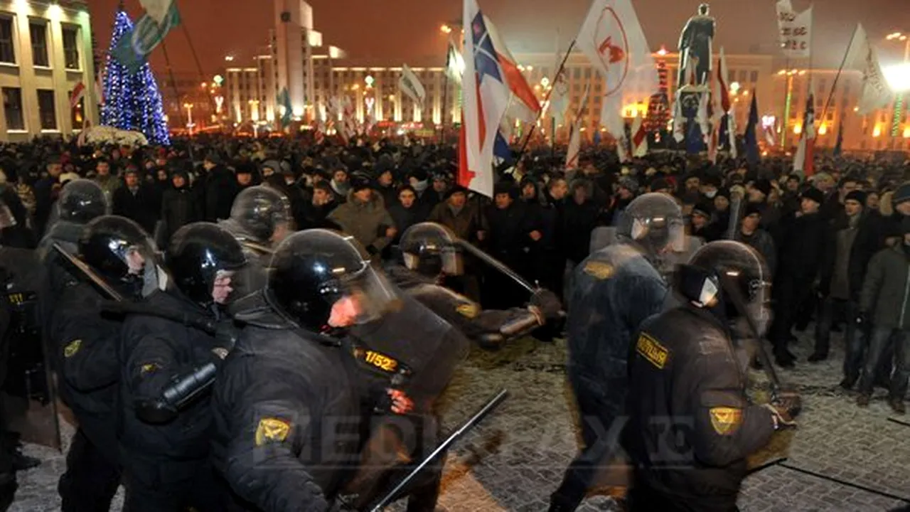 Şase sute de manifestanţi din Belarus, condamnaţi la închisoare între cinci şi 15 zile