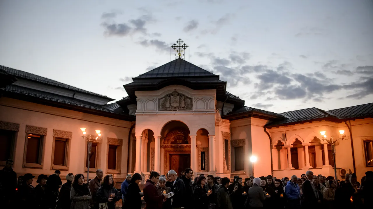 Vinerea Mare. Ziua în care a fost răstignit Iisus Hristos. Obiceiuri şi tradiţii