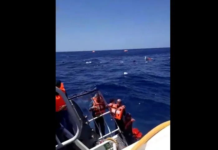 EXTERNE NEWS ALERT Feribot cu 267 de oameni la bord, răsturnat nordul Ciprului. Operațiune uriașă de salvare: „Situația este foarte gravă”