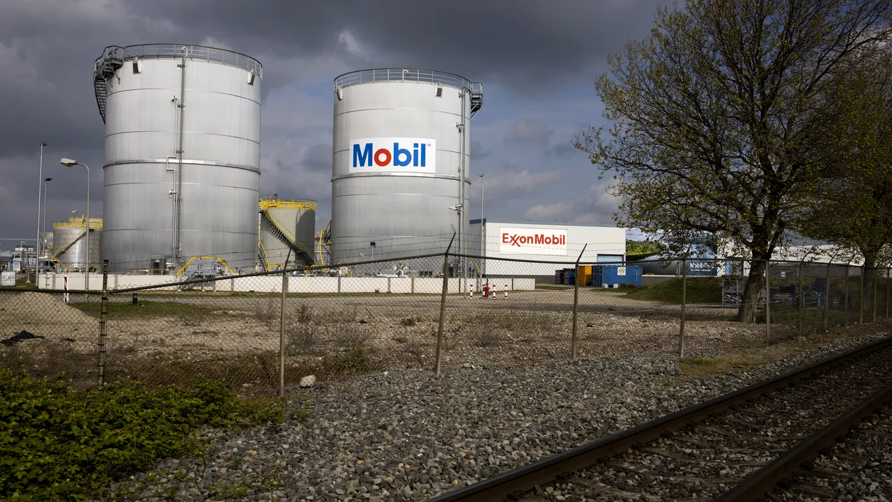 Exxon deschide un proces împotriva UE. Gigantul petrolier american dă în judecată Consiliul European din cauza taxelor pe veniturile excepţionale din energie