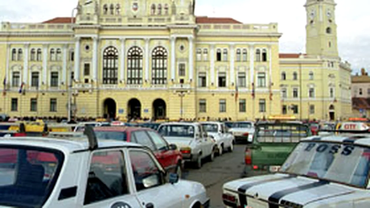 Denumirile în maghiară ale străzilor din Oradea, şterse de angajaţii Primăriei