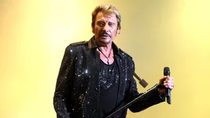 Johnny Hallyday a fost operat de cancer la colon