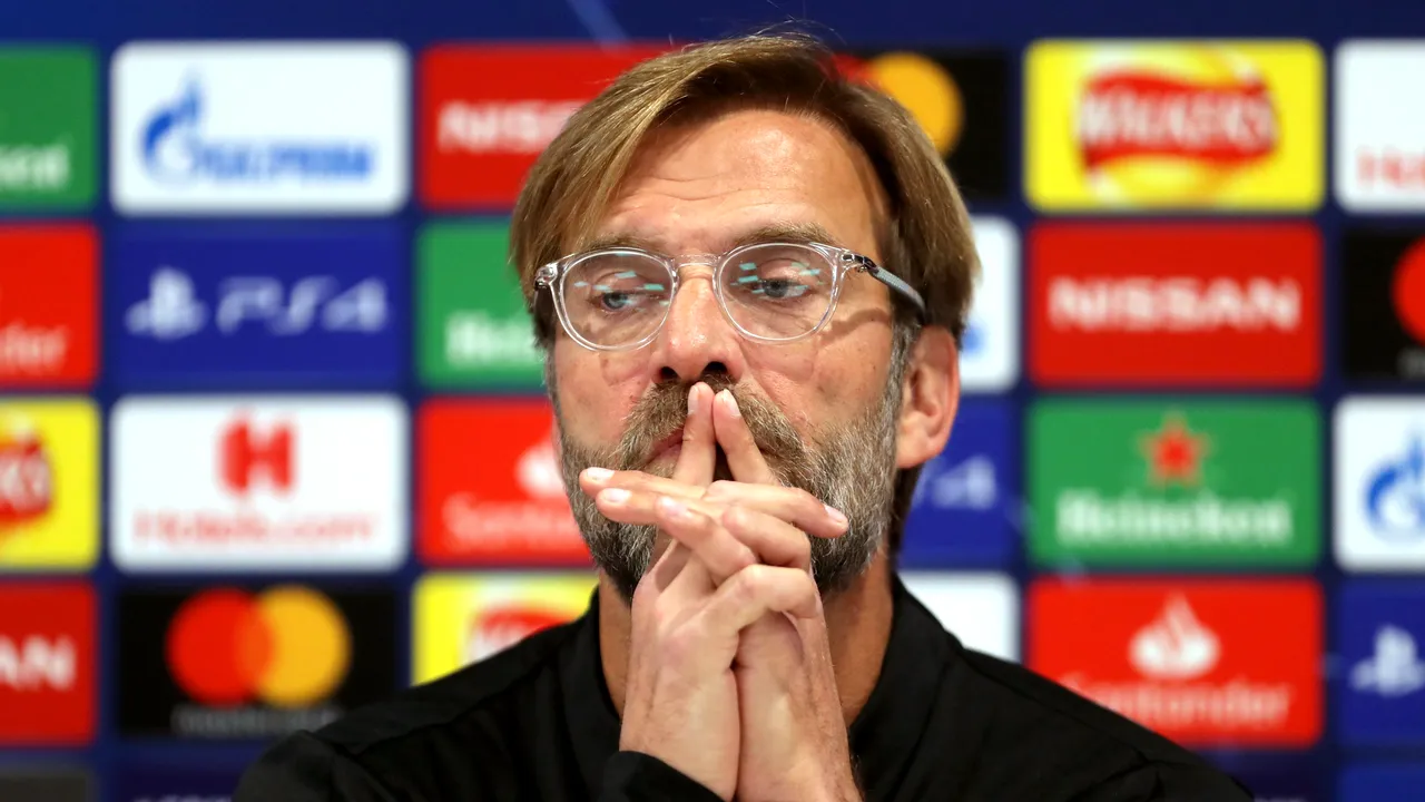 VIDEO | Jurgen Klopp, reacţie violentă la adresa propriilor fani: ”Lăsaţi mâinile jos, idioţii dracului” / Suporterii au vrut să dea mâna cu el înaintea meciului