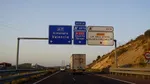 Spania schimbă regulile pe șosele de la 1 octombrie: ce trebuie să faci în coloană, ca șofer