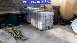 Atenţie la ceea ce cumpăraţi. Captură impresionantă de alcool contrafăcut şi ţigări de contrabandă. Trei persoane, reţinute