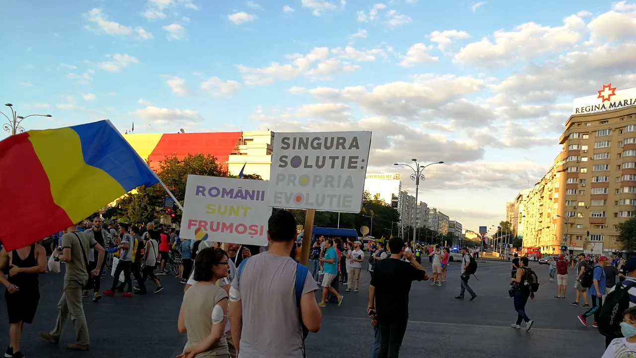 Participanţii la proteste răspund la apelul lansat de procurorii militari: 19 persoane au depus plângeri penale împotriva jandarmilor